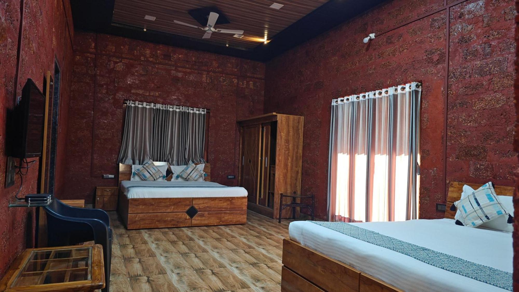 Stone Casa By Vgh 4Bhk Villa With Swimming Pool Mahābaleshwar Eksteriør billede